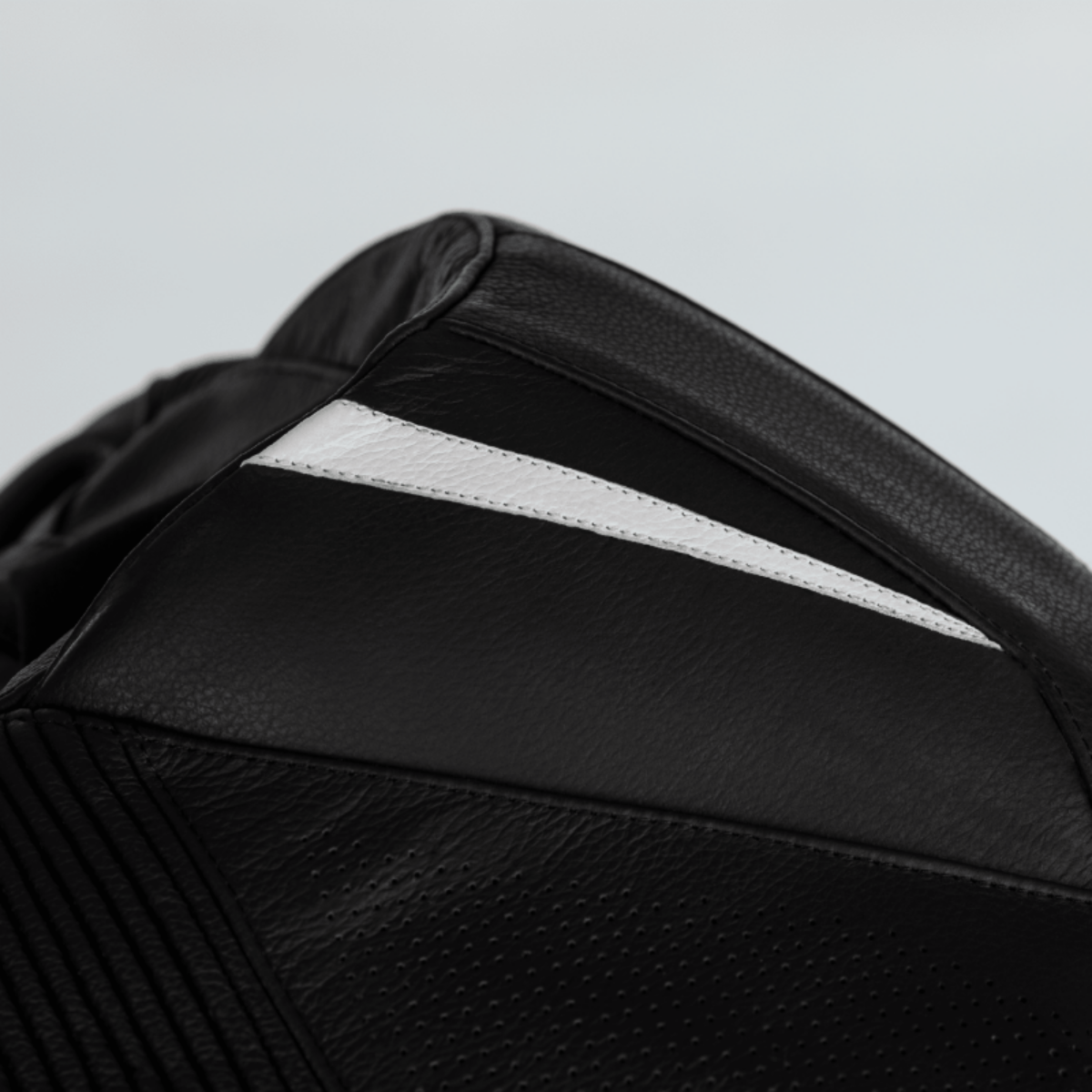 combinaison-rst-cuirpodiumairbag-zoomdos-blanc-15072024