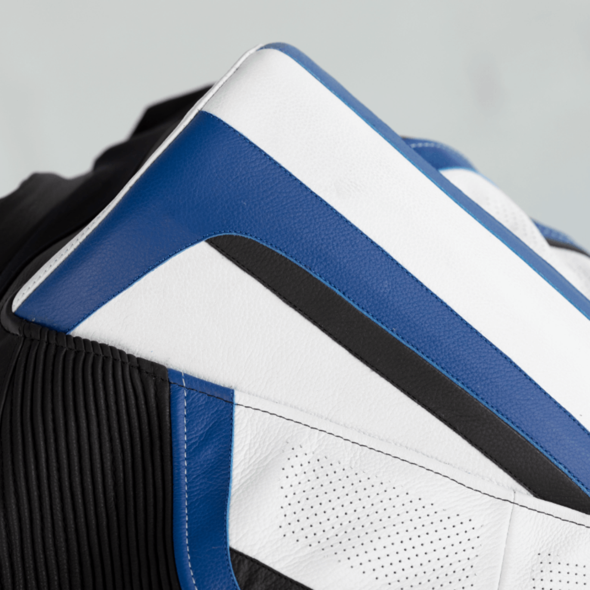 combinaison-rst-proseriesairbagcuir-zoomdos-bleu-15072024