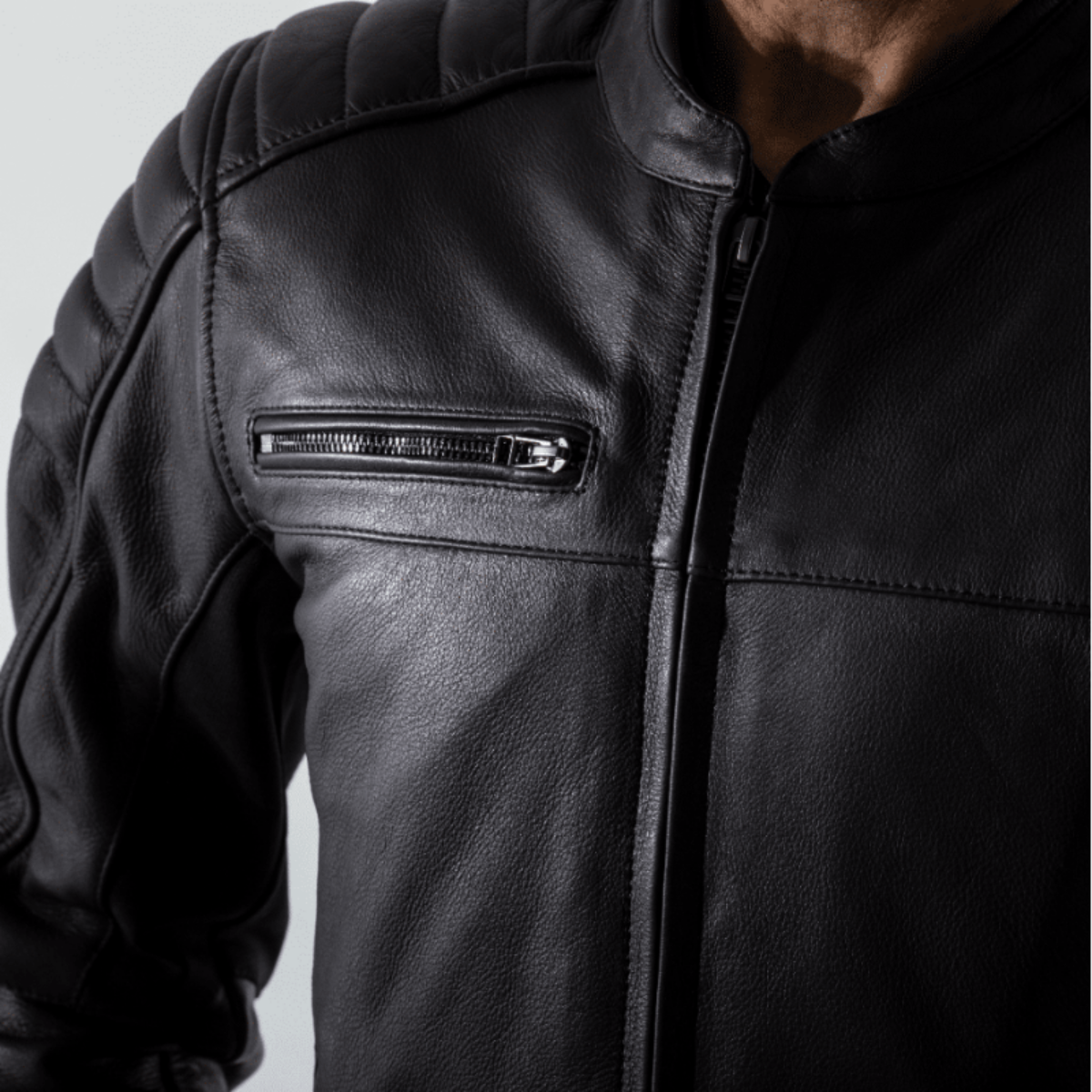 veste-rst-cuirfusionairbag-zoompoitrine-15072024