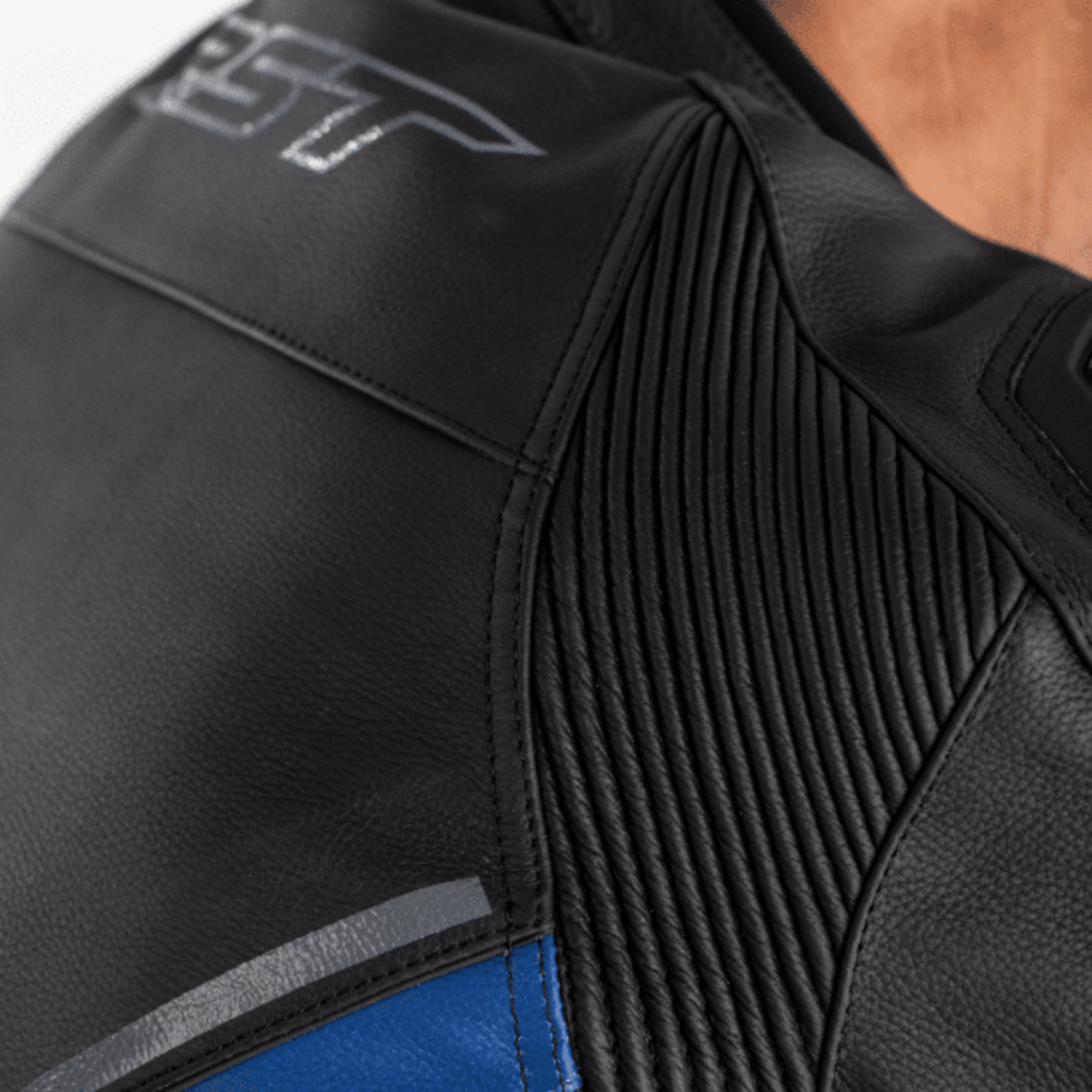 veste-rst-cuirsabreairbag-zoomdos-bleu-15072024